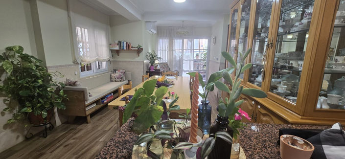 Image No.12-6 Bed House for sale