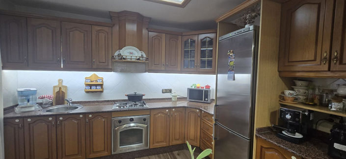 Image No.15-6 Bed House for sale