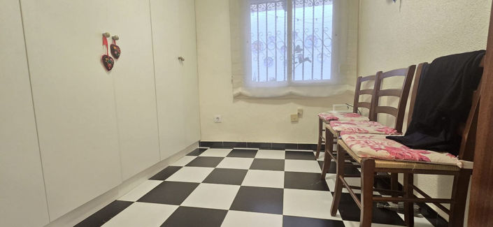 Image No.32-6 Bed House for sale