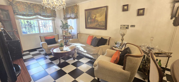 Image No.33-6 Bed House for sale