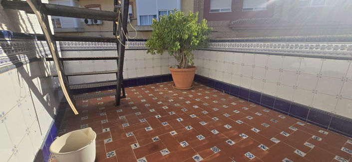 Image No.41-6 Bed House for sale