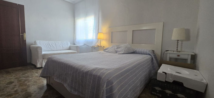 Image No.43-6 Bed House for sale