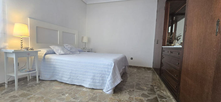 Image No.46-6 Bed House for sale