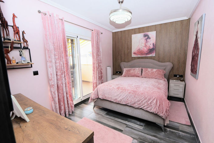 Image No.16-3 Bed House for sale