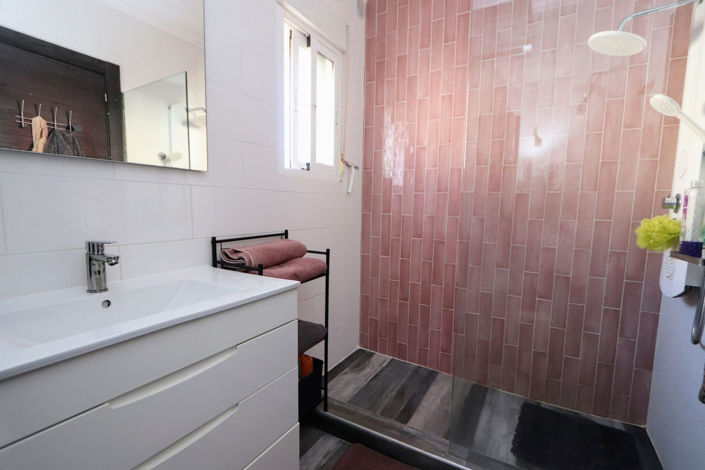 Image No.20-3 Bed House for sale