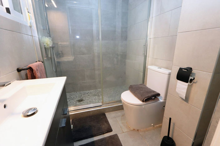 Image No.25-3 Bed House for sale