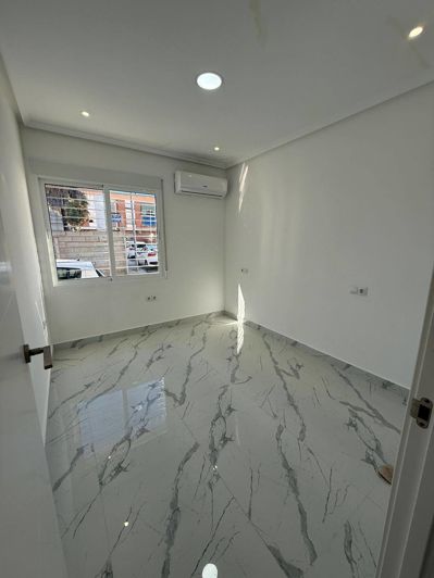 Image No.13-3 Bed Townhouse for sale