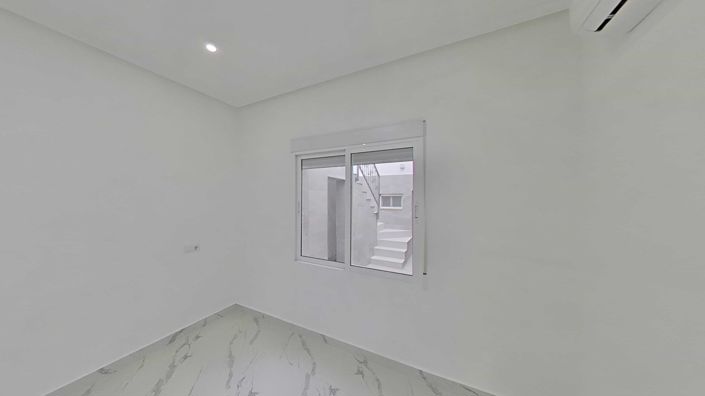 Image No.19-3 Bed Townhouse for sale