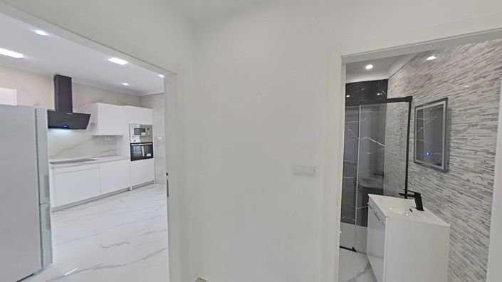 Image No.23-3 Bed Townhouse for sale