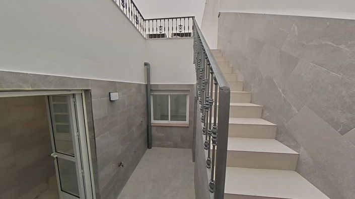 Image No.32-3 Bed Townhouse for sale