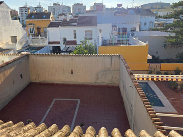 13-5fd73dea700db77384c091ca9818b1a9