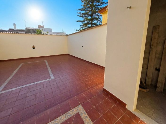 Image No.14-5 Bed Villa for sale