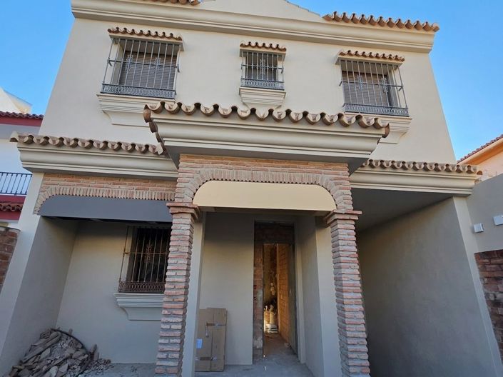 Image No.2-5 Bed Villa for sale