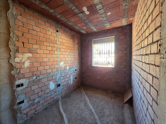 Image No.22-5 Bed House for sale