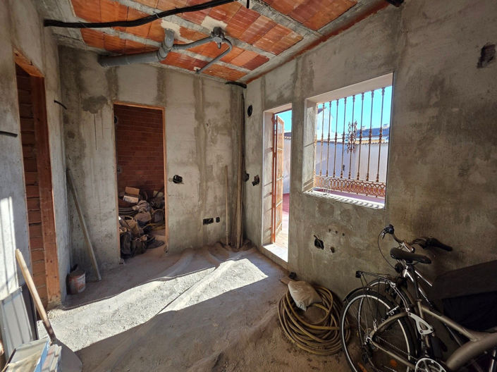 Image No.5-5 Bed House for sale