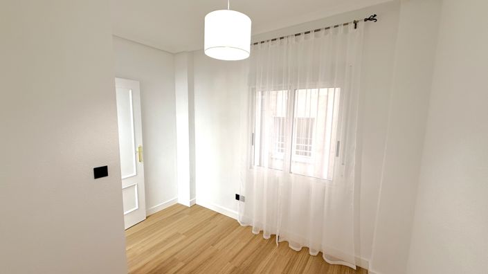 Image No.38-2 Bed Apartment for sale