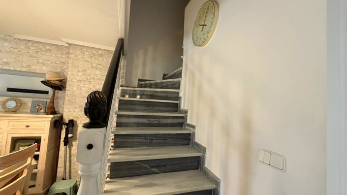 Image No.8-2 Bed Townhouse for sale