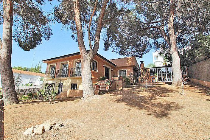 Image No.1-Villa de 6 chambres à vendre à Torrevieja