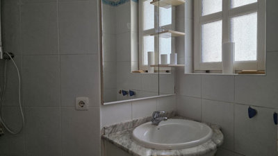 11-20939a0134ad724a8cb2a801094d15a4