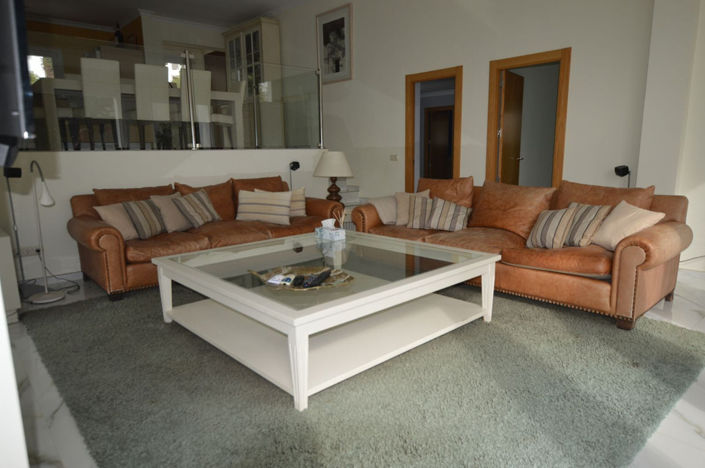 Image No.3-4 Bed House for sale