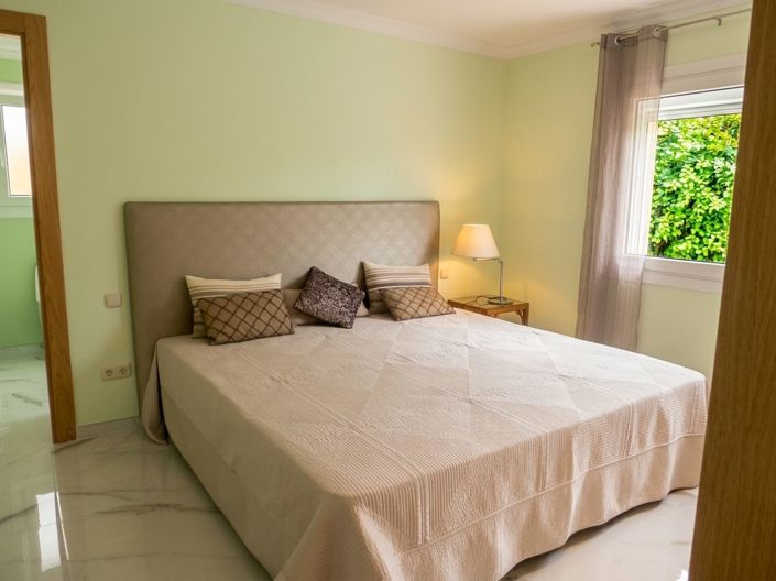 Image No.9-3 Bed Villa for sale