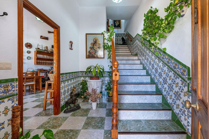 Image No.5-3 Bed House for sale