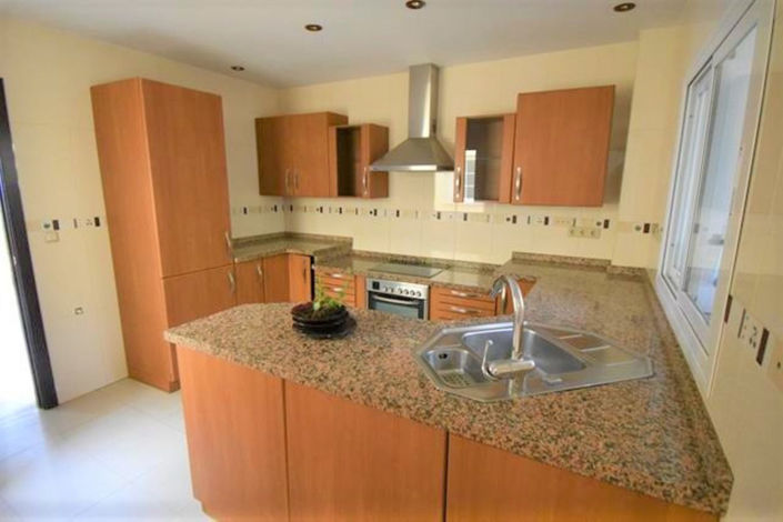 Image No.7-3 Bed House for sale