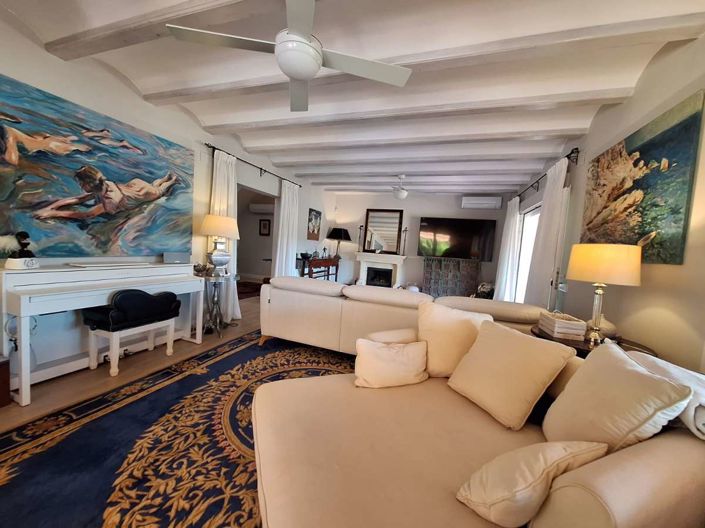 Image No.3-Villa de 4 chambres à vendre à Alicante