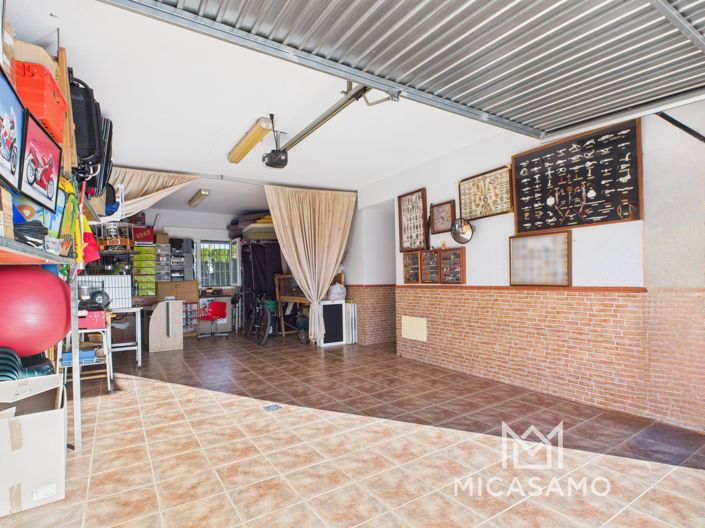 Image No.18-3 Bed Villa for sale