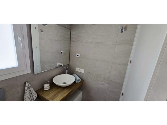 Image No.18-2 Bed Villa for sale