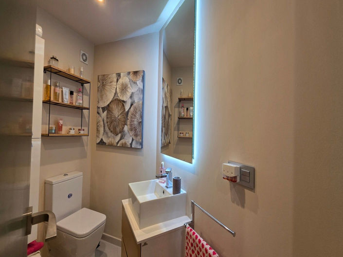 Image No.21-2 Bed Apartment for sale