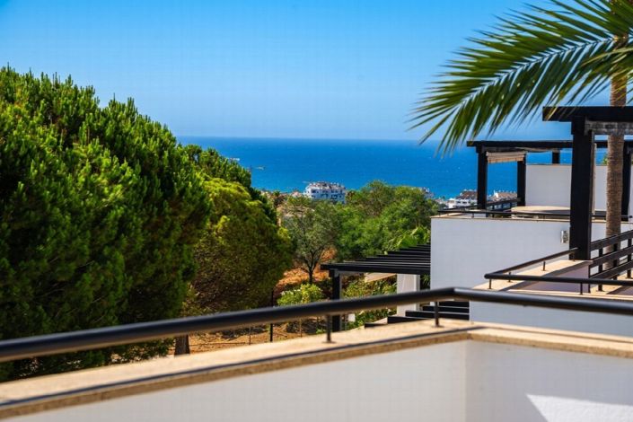Image No.4-3 Bed House for sale