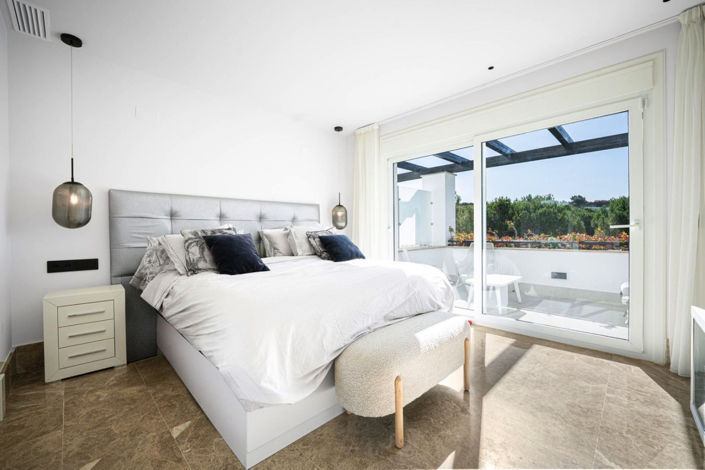 Image No.9-2 Bed House for sale