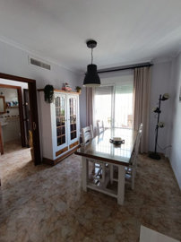 10-bb915d1cb19341576dcdc994b81ab9c5