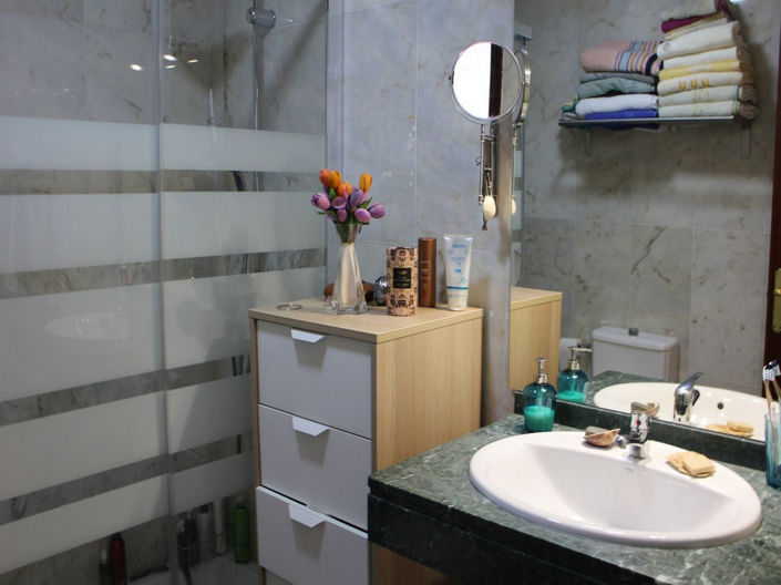 Image No.8-3 Bed House for sale