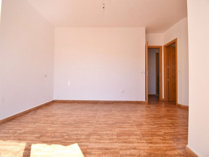 Image No.11-2 Bed House for sale