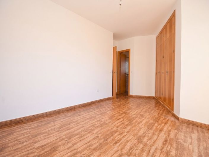 Image No.7-2 Bed Villa for sale