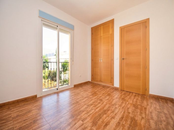 Image No.9-2 Bed Villa for sale