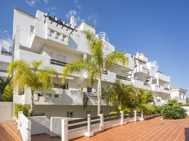 Image No.2-Appartement de 2 chambres à vendre à Estepona