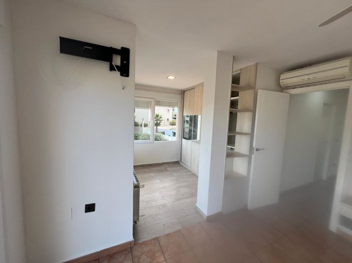 Image No.30-4 Bed Villa for sale