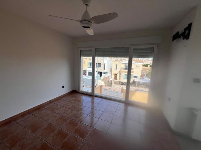 Image No.37-4 Bed Villa for sale