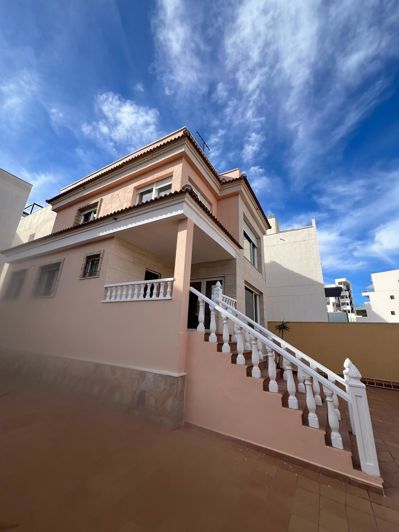 Image No.4-4 Bed Villa for sale