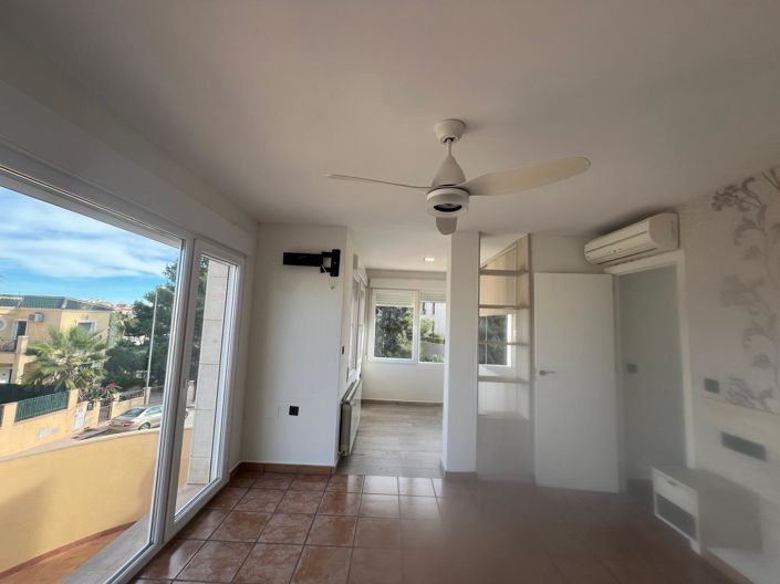 Image No.44-4 Bed Villa for sale