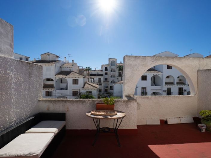 Image No.19-2 Bed Townhouse for sale