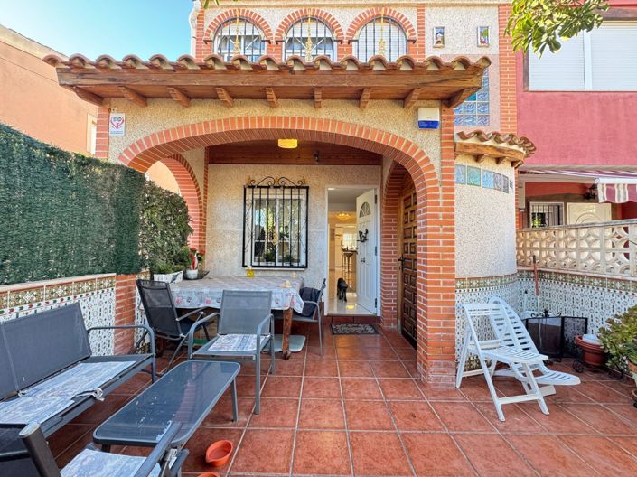 Image No.2-4 Bed Townhouse for sale