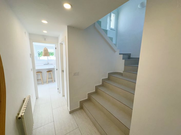 Image No.17-4 Bed Villa for sale