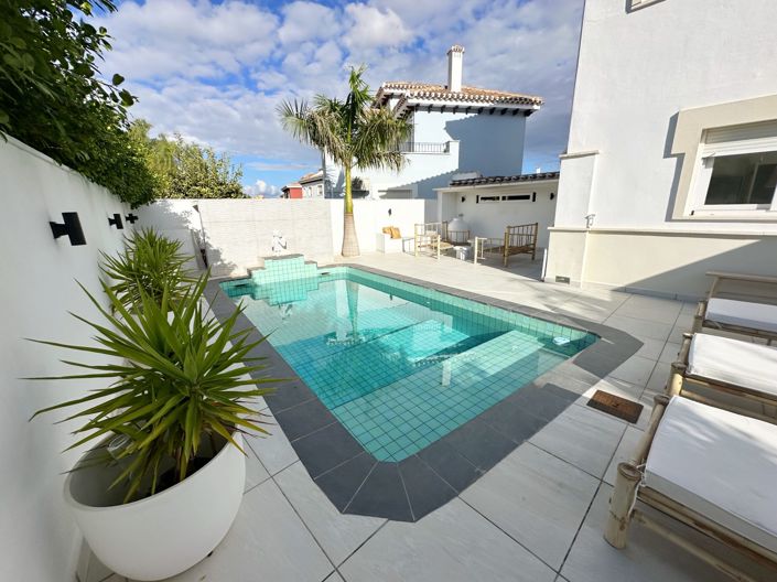 Image No.24-4 Bed Villa for sale