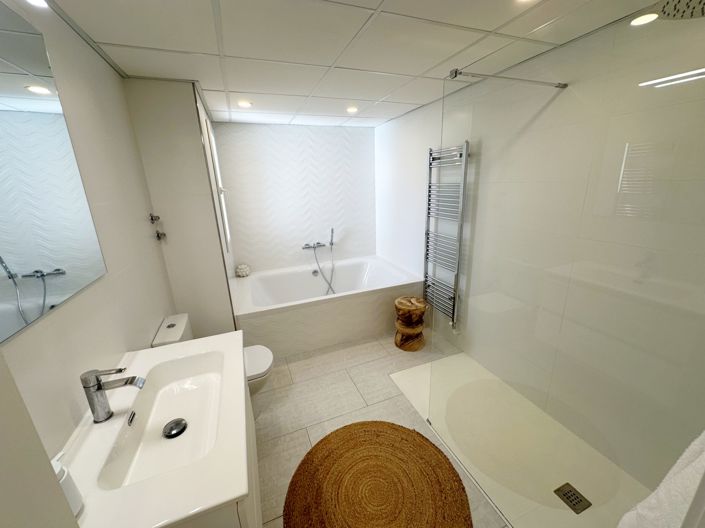 Image No.49-4 Bed Villa for sale