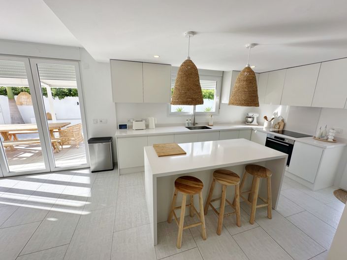 Image No.5-4 Bed Villa for sale