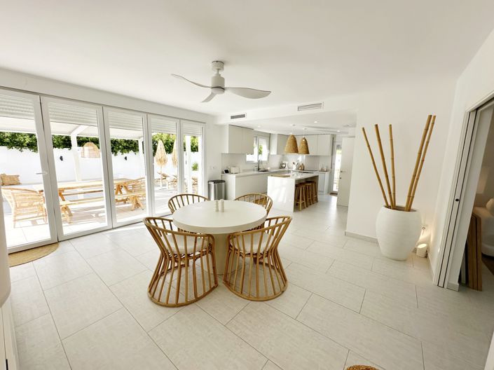 Image No.9-4 Bed Villa for sale